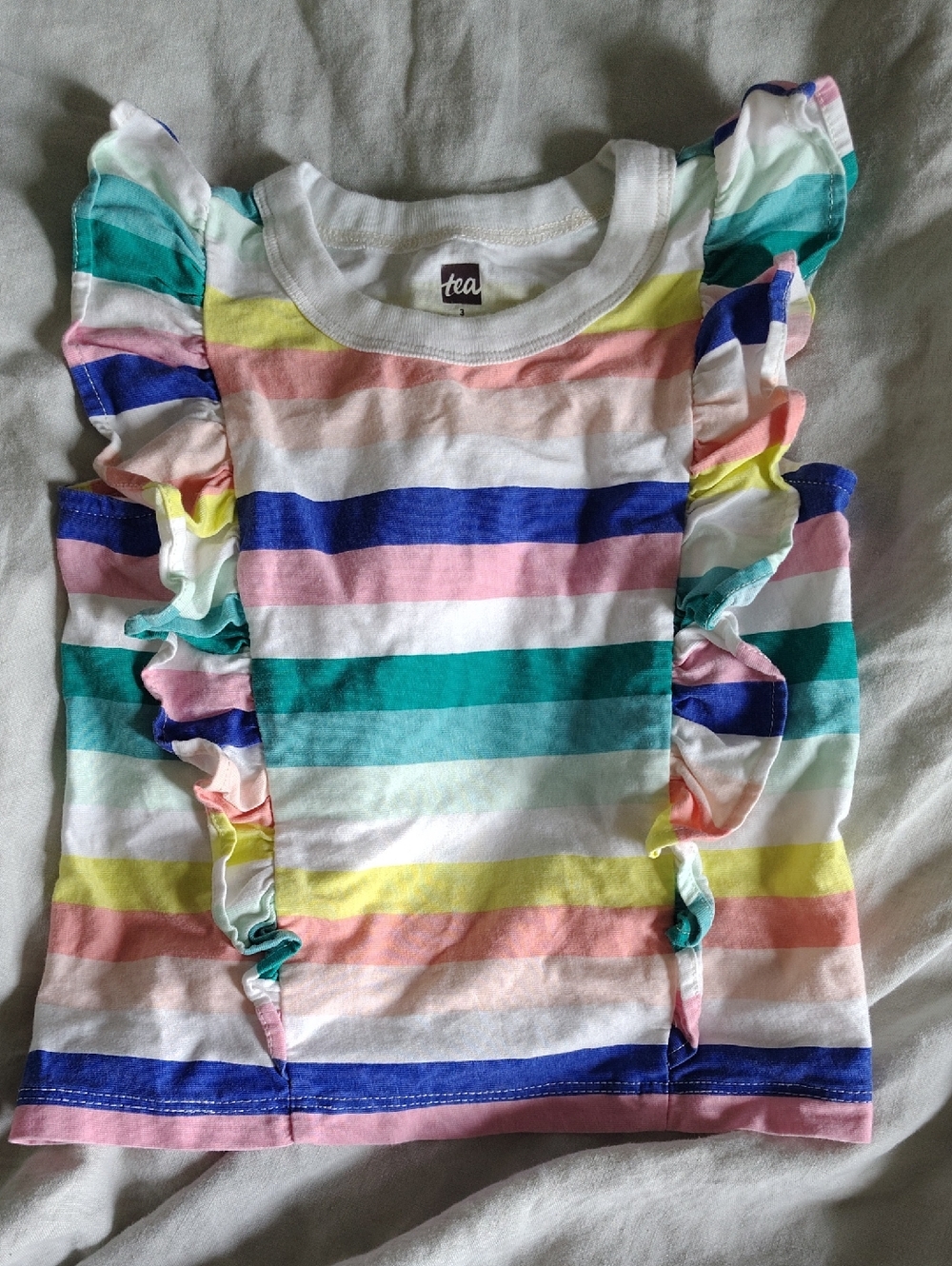 Tea Collection 3T Ruffle Top & Shorts Bundle - Picture 3 of 6